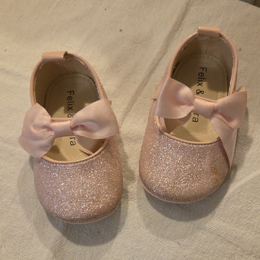 Pink Glitter Kids Shoes By Felix & Flora Size 5.5 Infant